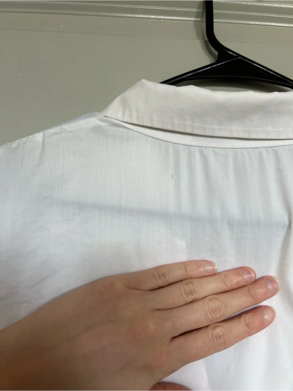 Lafayette 148 New York White V-Neck Collared Button-Front Blouse - Picture 10 of 15